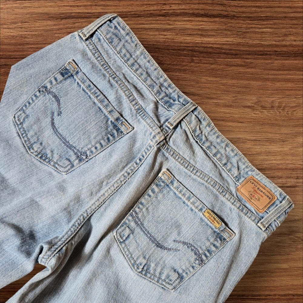 Levi's Vintage Light Wash Mid Rise Bootcut Jeans - Picture 4 of 6